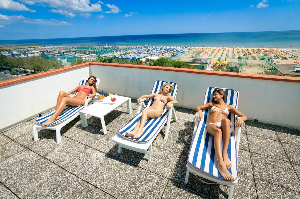 Hotel Blues Cervia Esterno foto