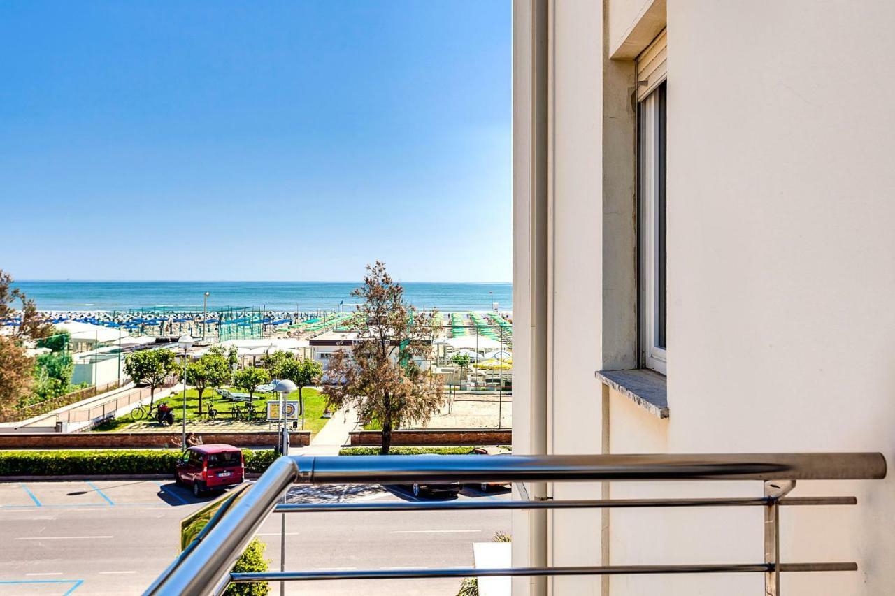Hotel Blues Cervia Esterno foto